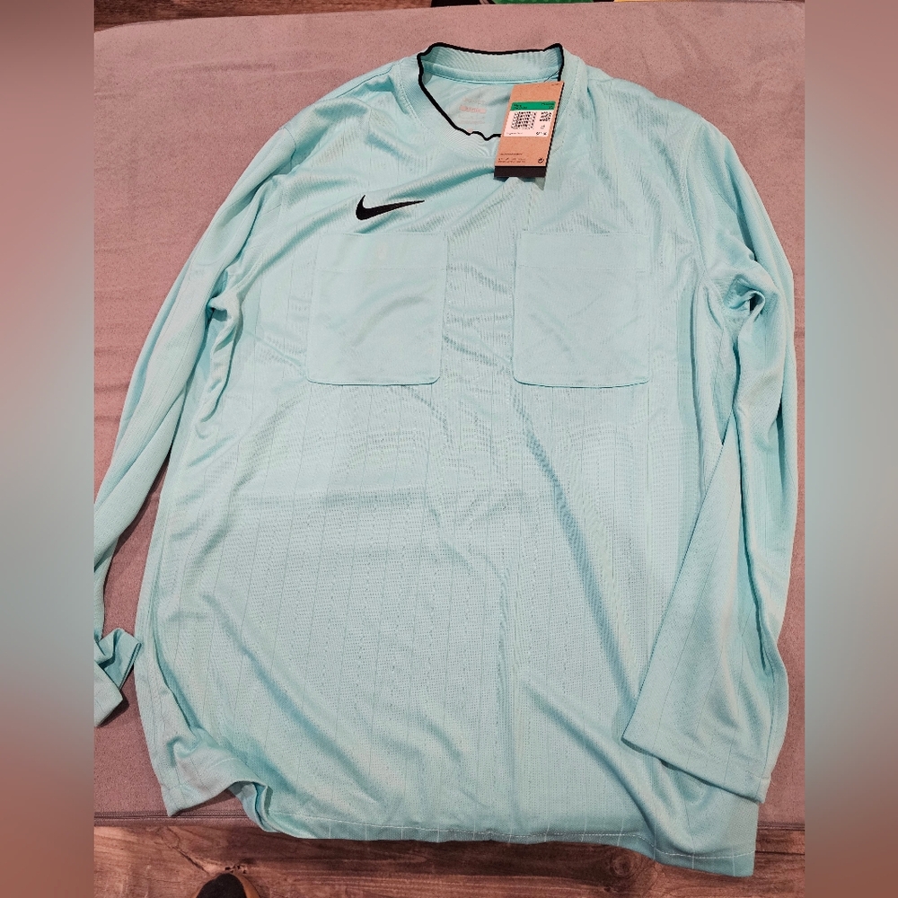 Nike Men's Aqua Long Sleeve Tee